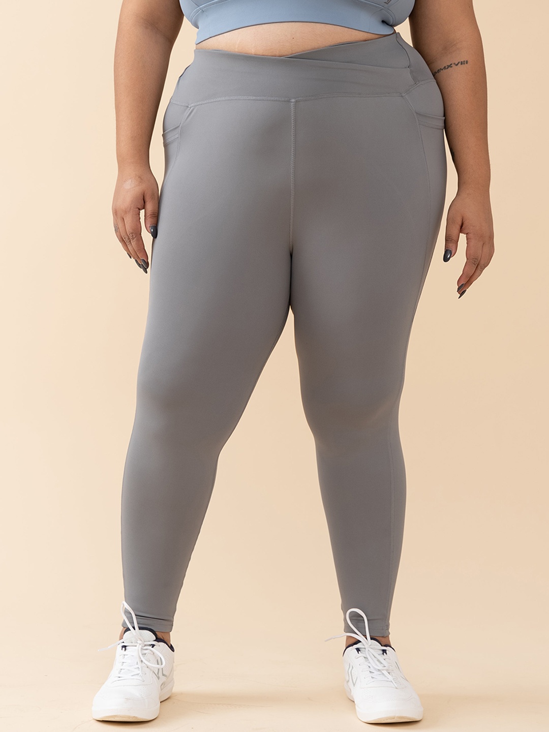 

SPIRIT ANIMAL Women Plus Size Groo-V Leggings, Grey