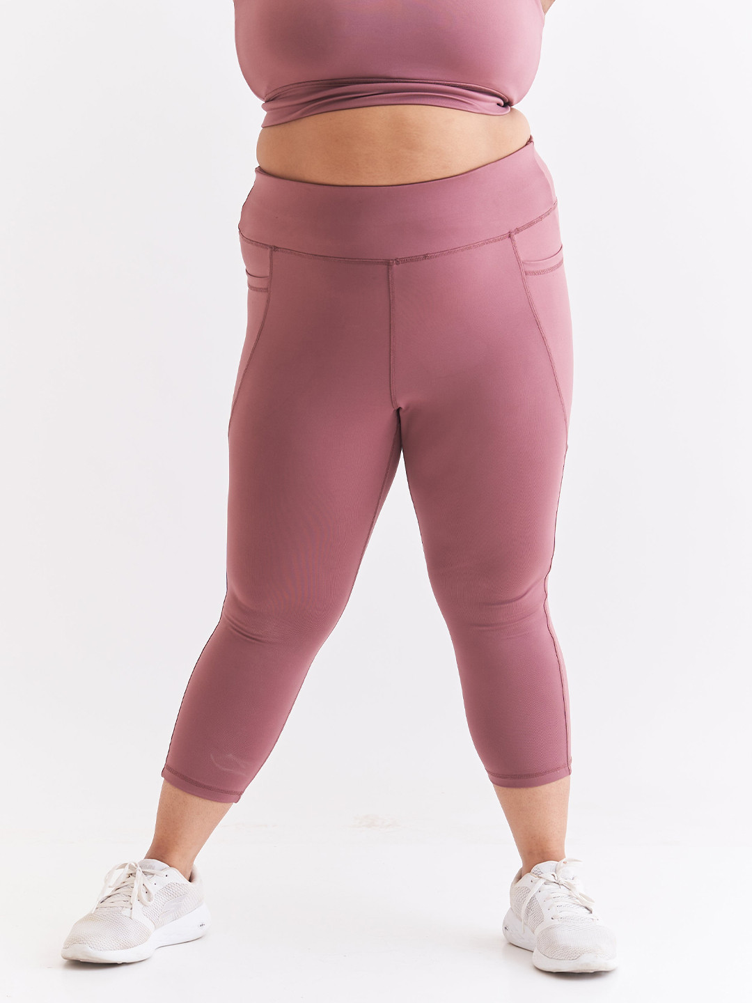

SPIRIT ANIMAL Women Plus Size High-Rise Capris, Brown
