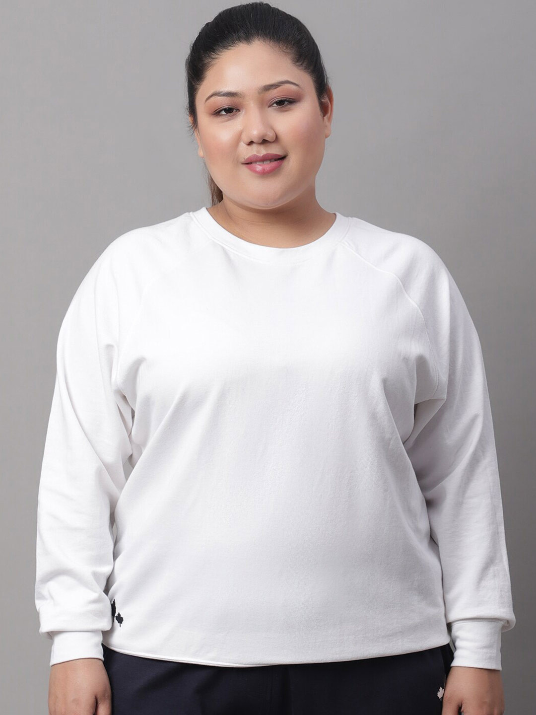 

Rute Plus Size Round Neck Cotton Sweatshirt, White