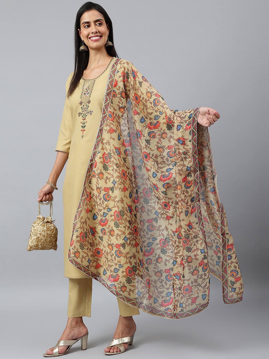 

BESUCHER Ethnic Motifs Embroidered Thread Work Kurta with Trousers & With Dupatta, Cream