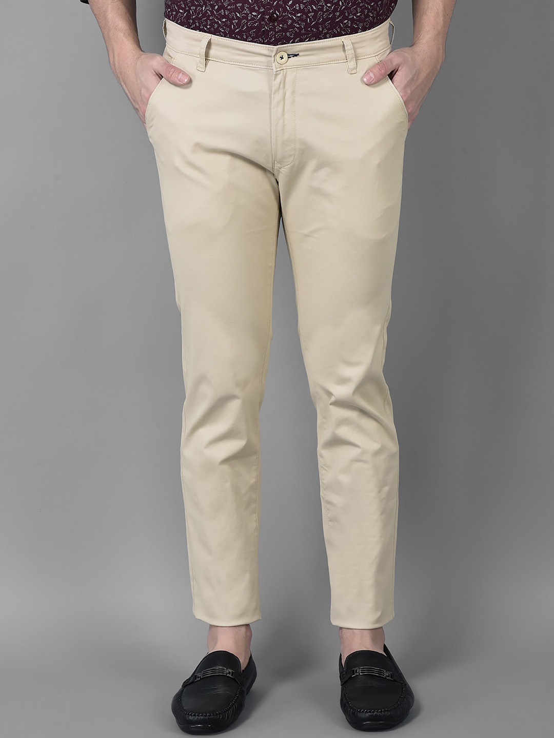 

Canary London Men Slim Fit Wrinkle Free Mid-Rise Chinos Trousers, Beige