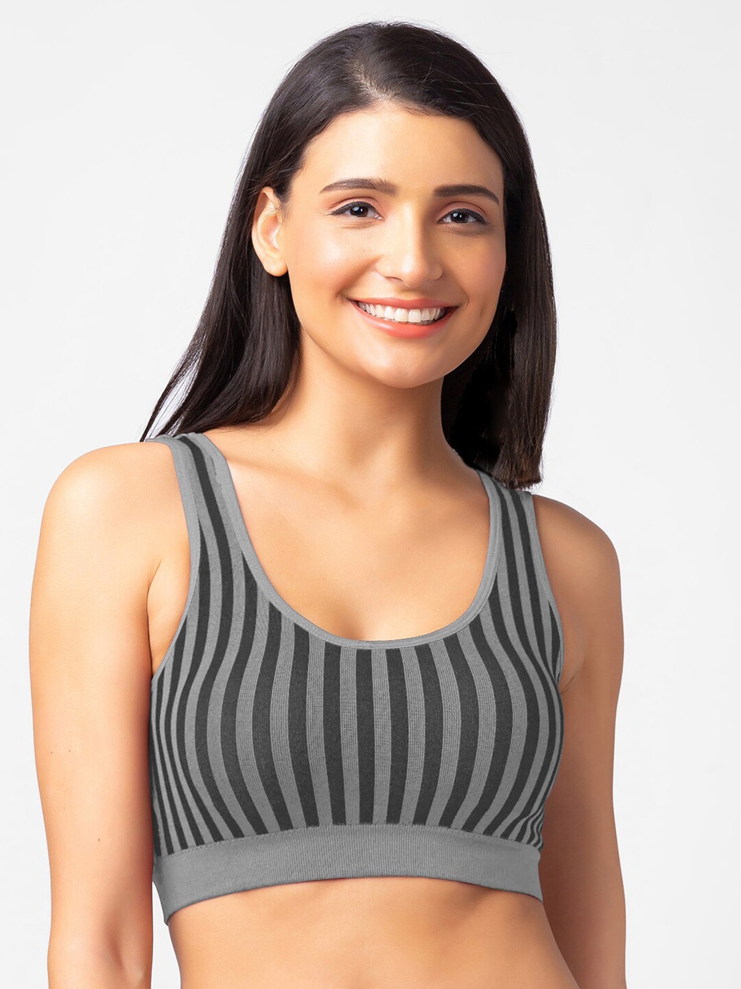 

FashionRack Removable Pad Non-Wired Anti Odour Cotton Workout Bra, Grey melange