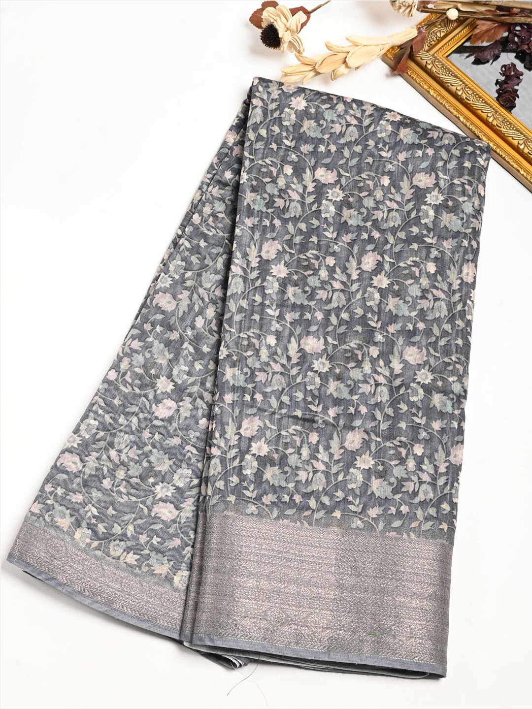 

Meena Bazaar Floral Printed Pure Cotton Saree, Grey