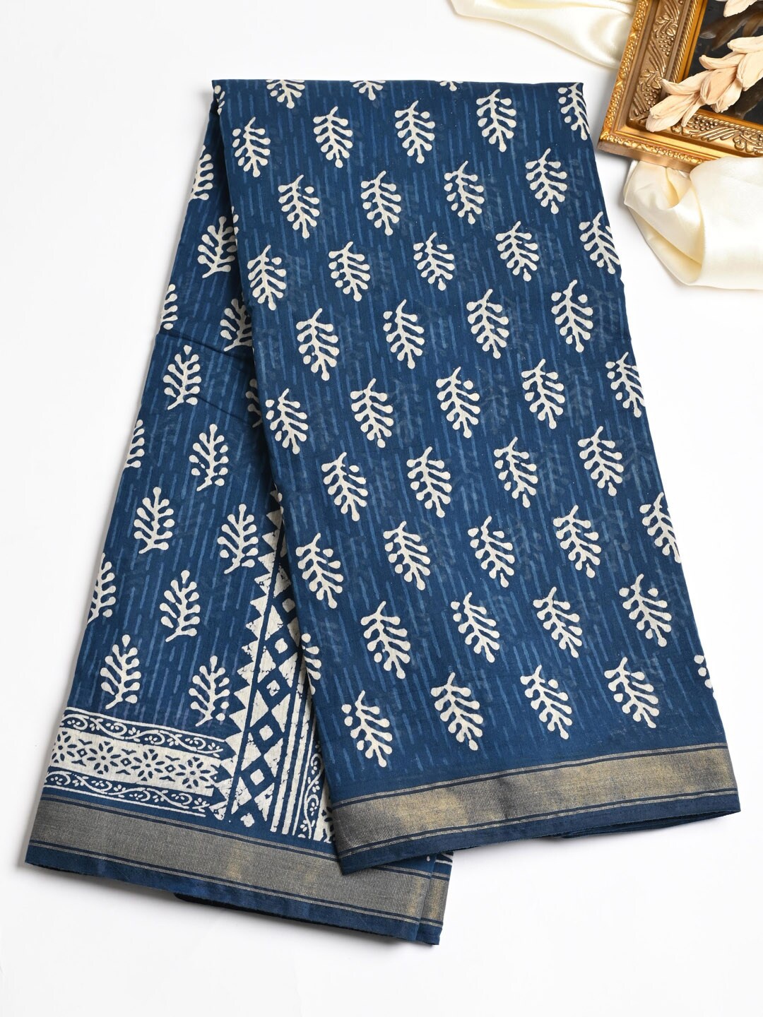

Meena Bazaar Ethnic Motifs Printed Zari Pure Cotton Saree, Blue