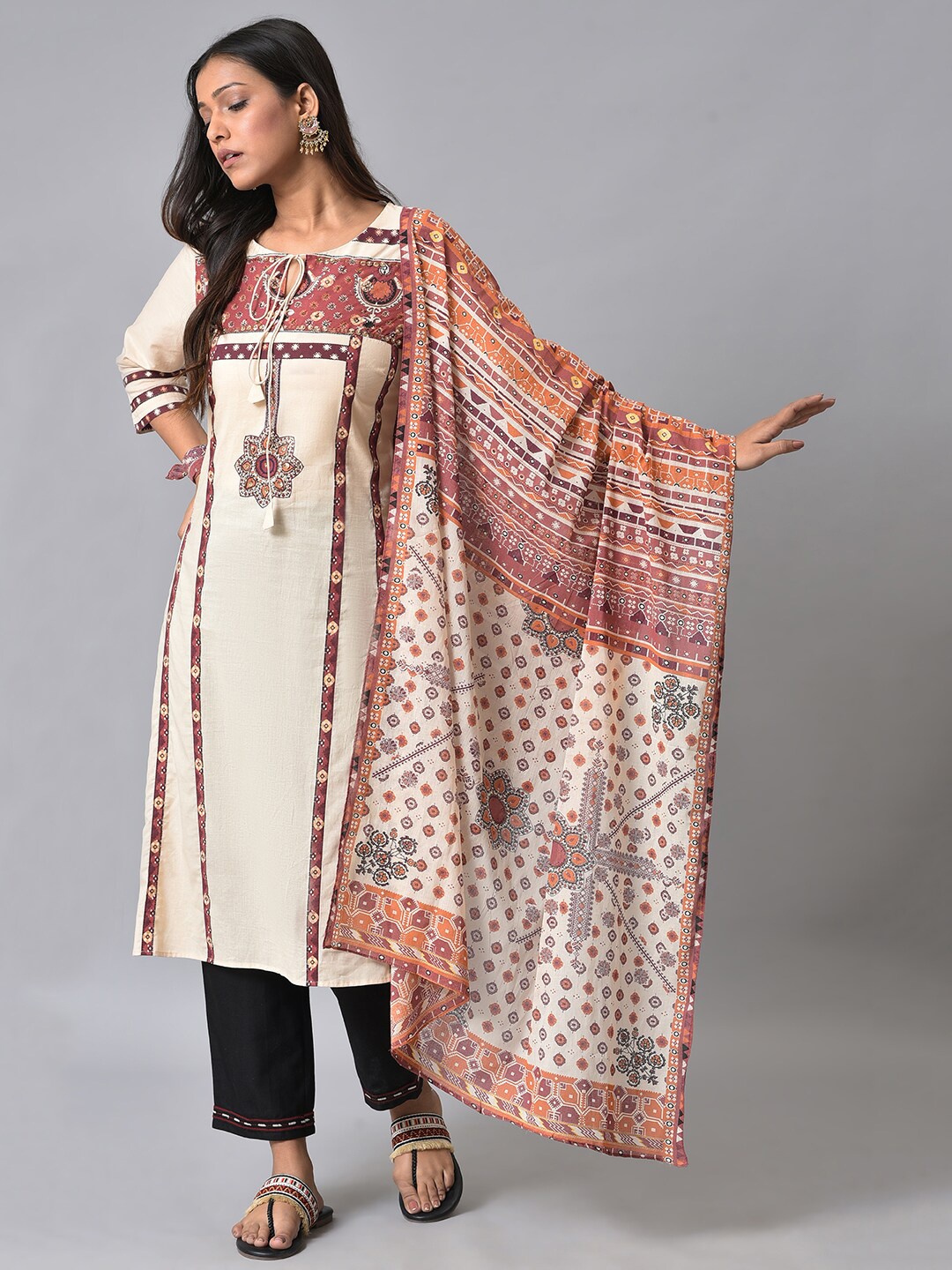 

W Floral Printed Cotton Dupatta, White