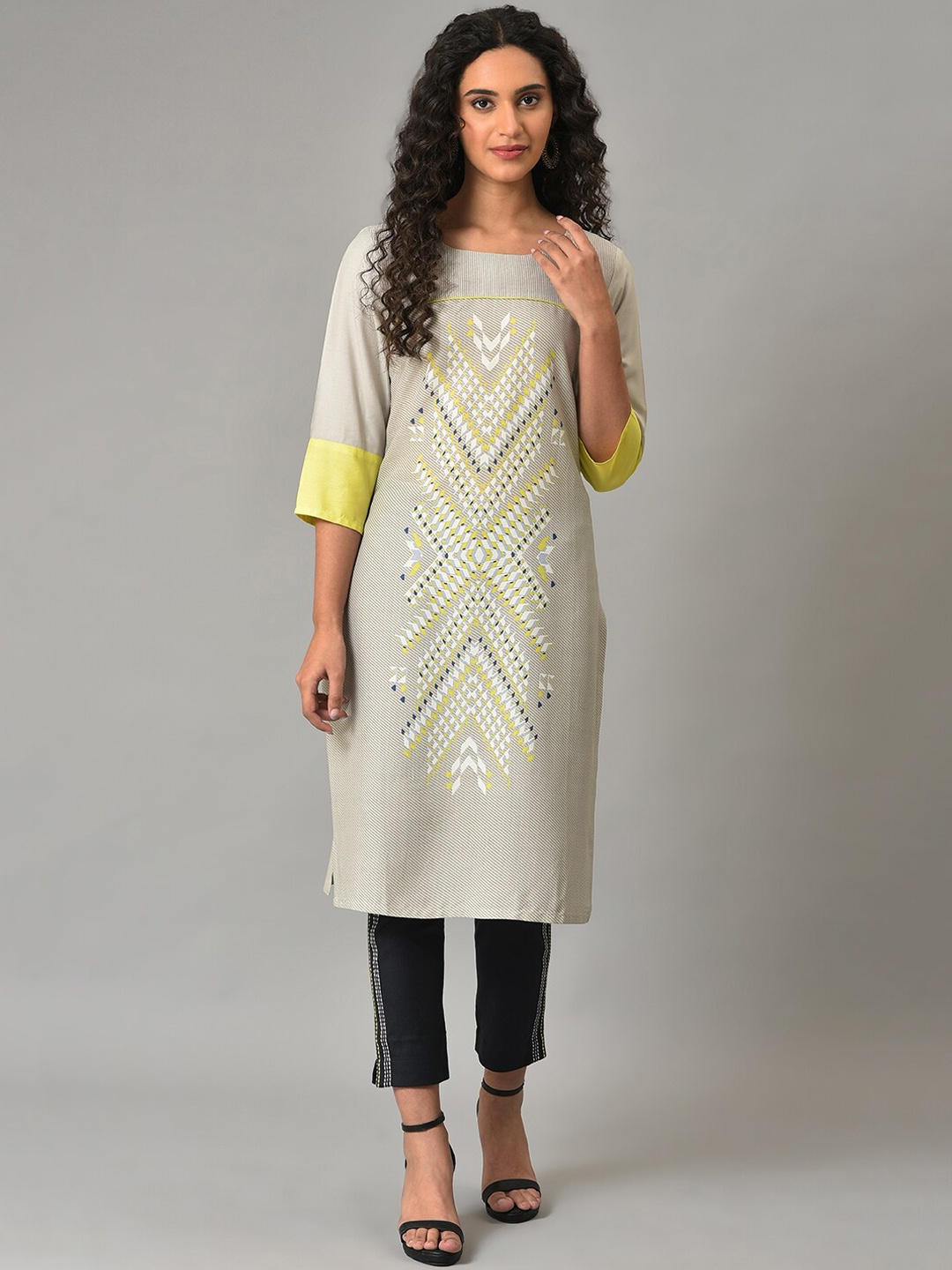 

W Geometric Printed Boat Neck Straight Kurta, Grey