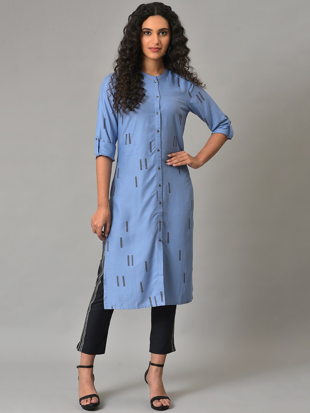 

W Geometric Printed Straight Regular Kurta, Blue