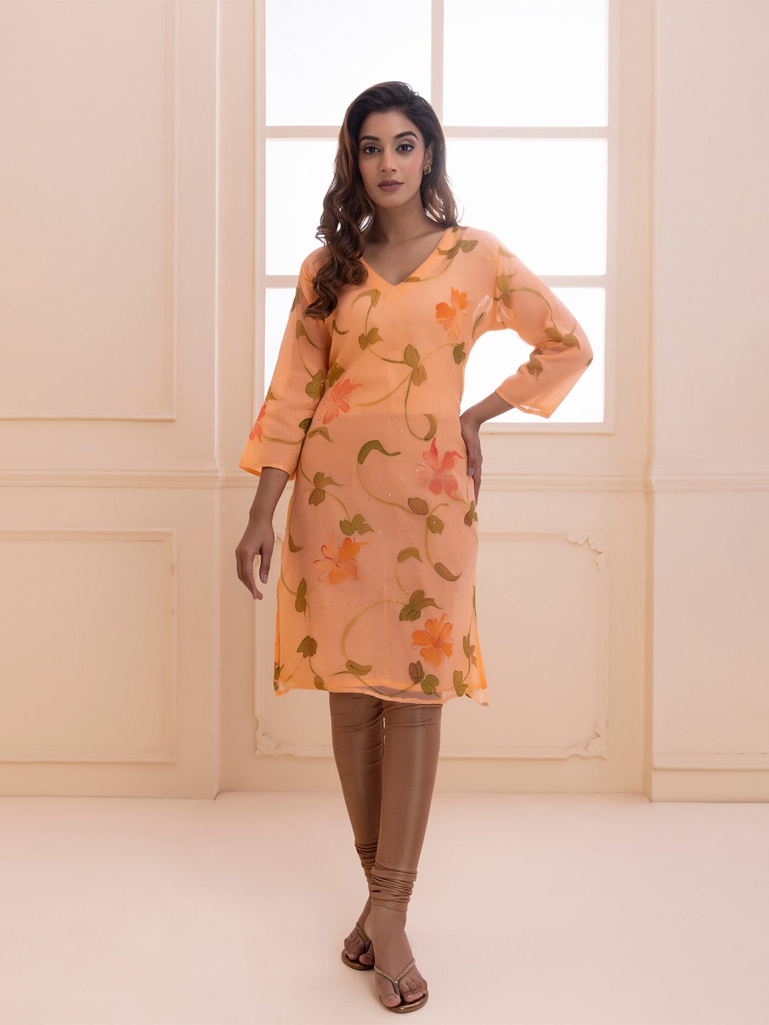 

Geroo Jaipur Floral Printed V-Neck Chiffon Kurta, Orange