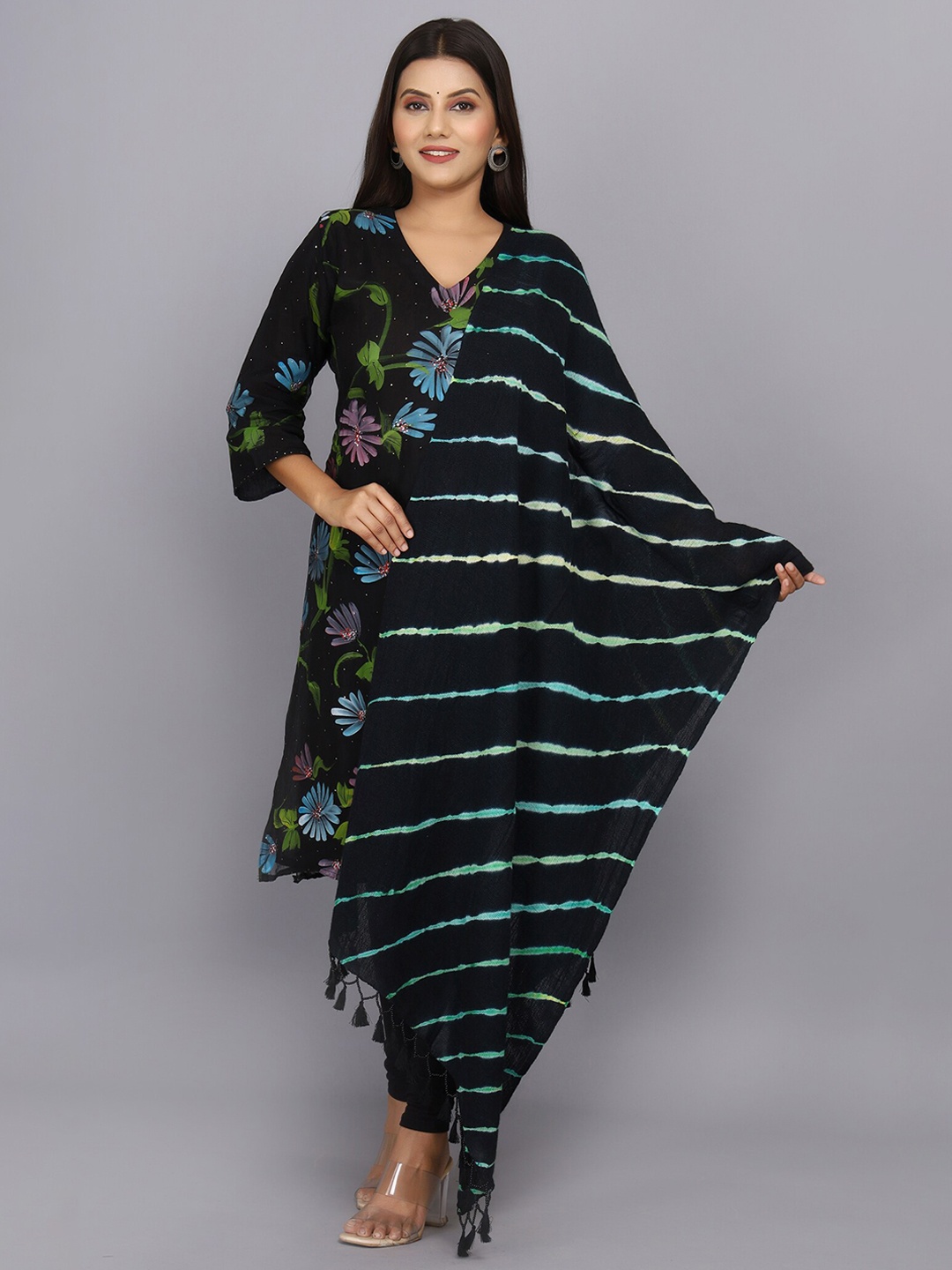 

Geroo Jaipur Leheriya Printed Woollen Dupatta With Tasselled Border, Black