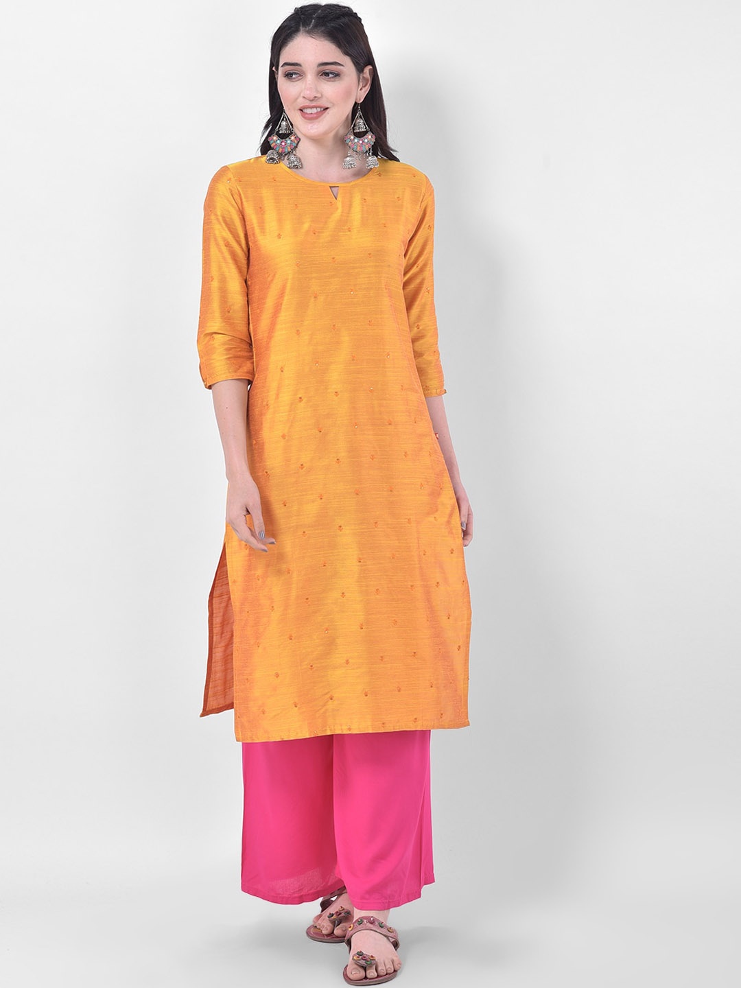 

Span Ethnic Motifs Embroidered Keyhole Neck Silk Cotton Kurta, Yellow