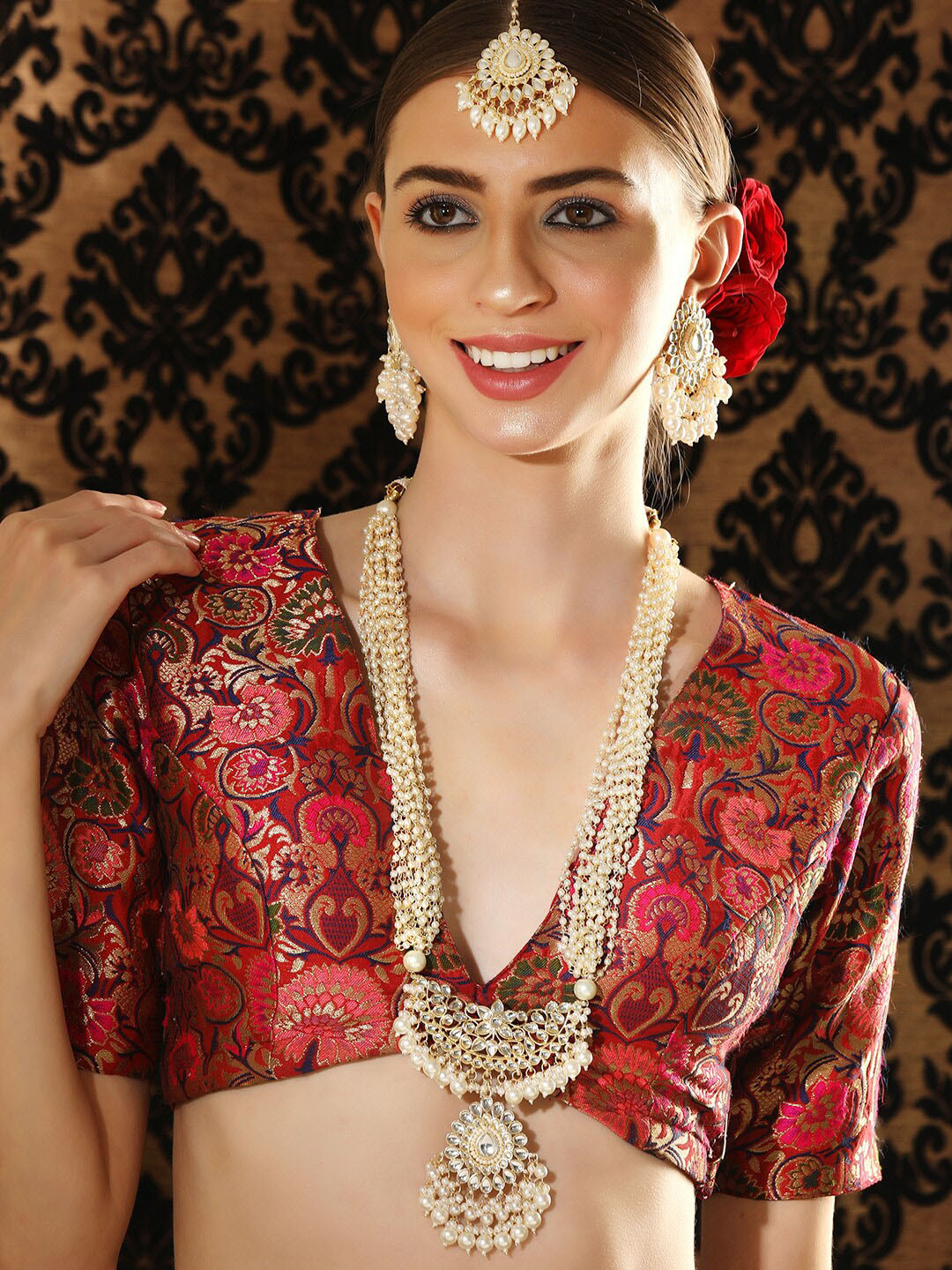 

Rubans Gold-Plated Kundan-Studded & Beaded Jewellery Set, White