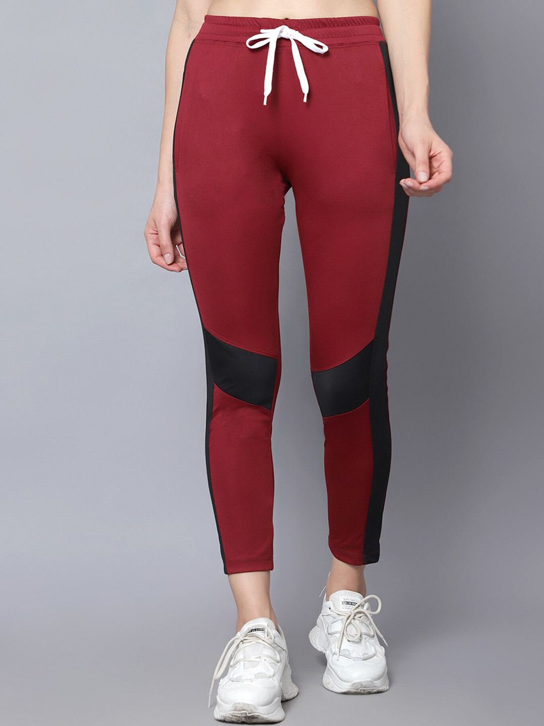 

Kushi Flyer Women Colourblocked Regular Fit Trackpant, Maroon