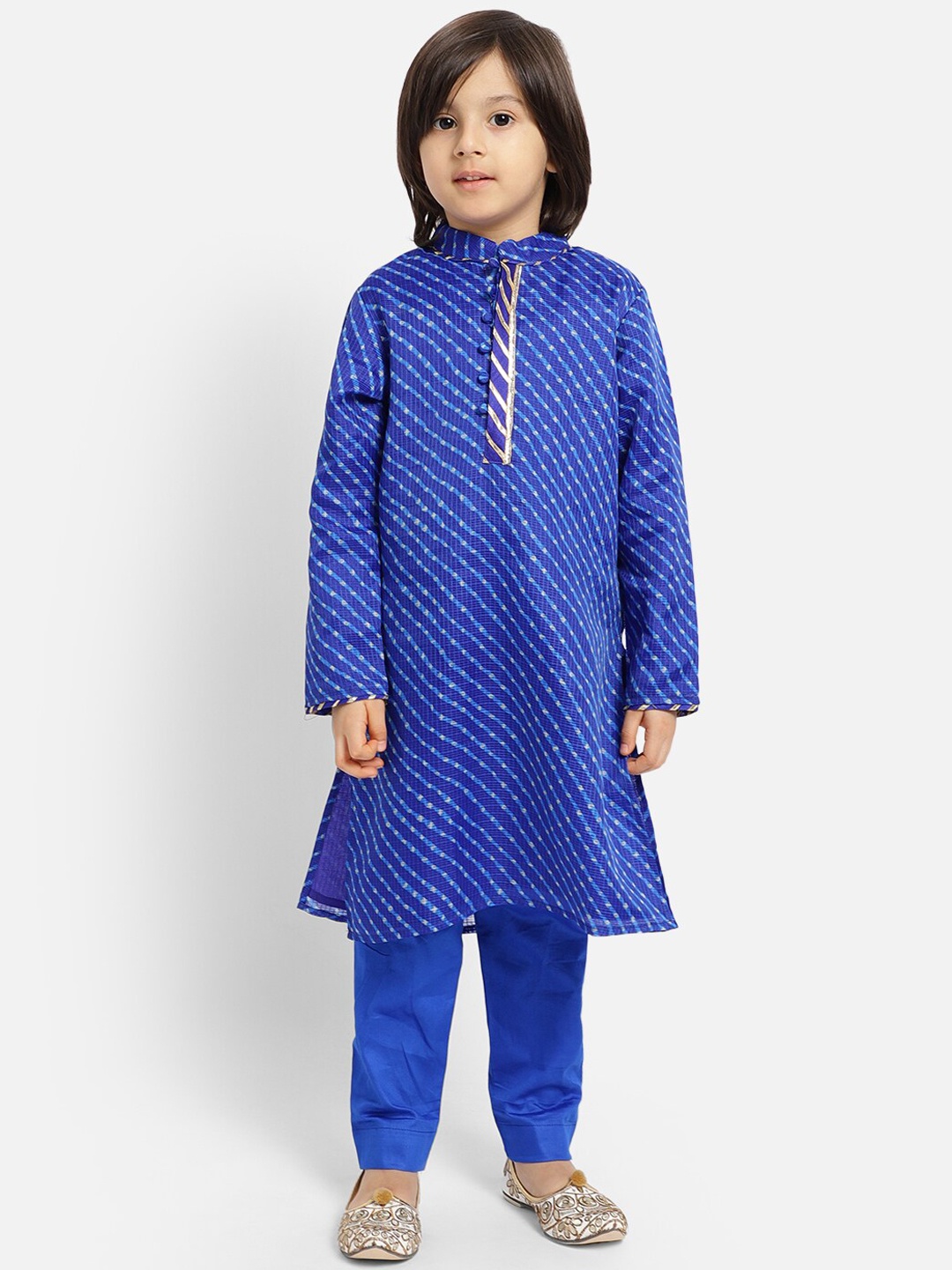 

PICCOLO Boys Leheriya Printed Gotta Patti Straight Kurta with Pyjamas, Blue