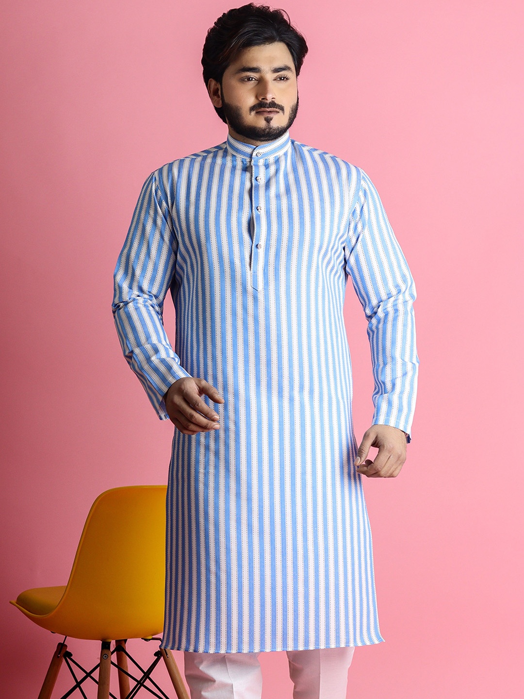 

Tibra Collection Men Blue Striped Thread Work Kurta