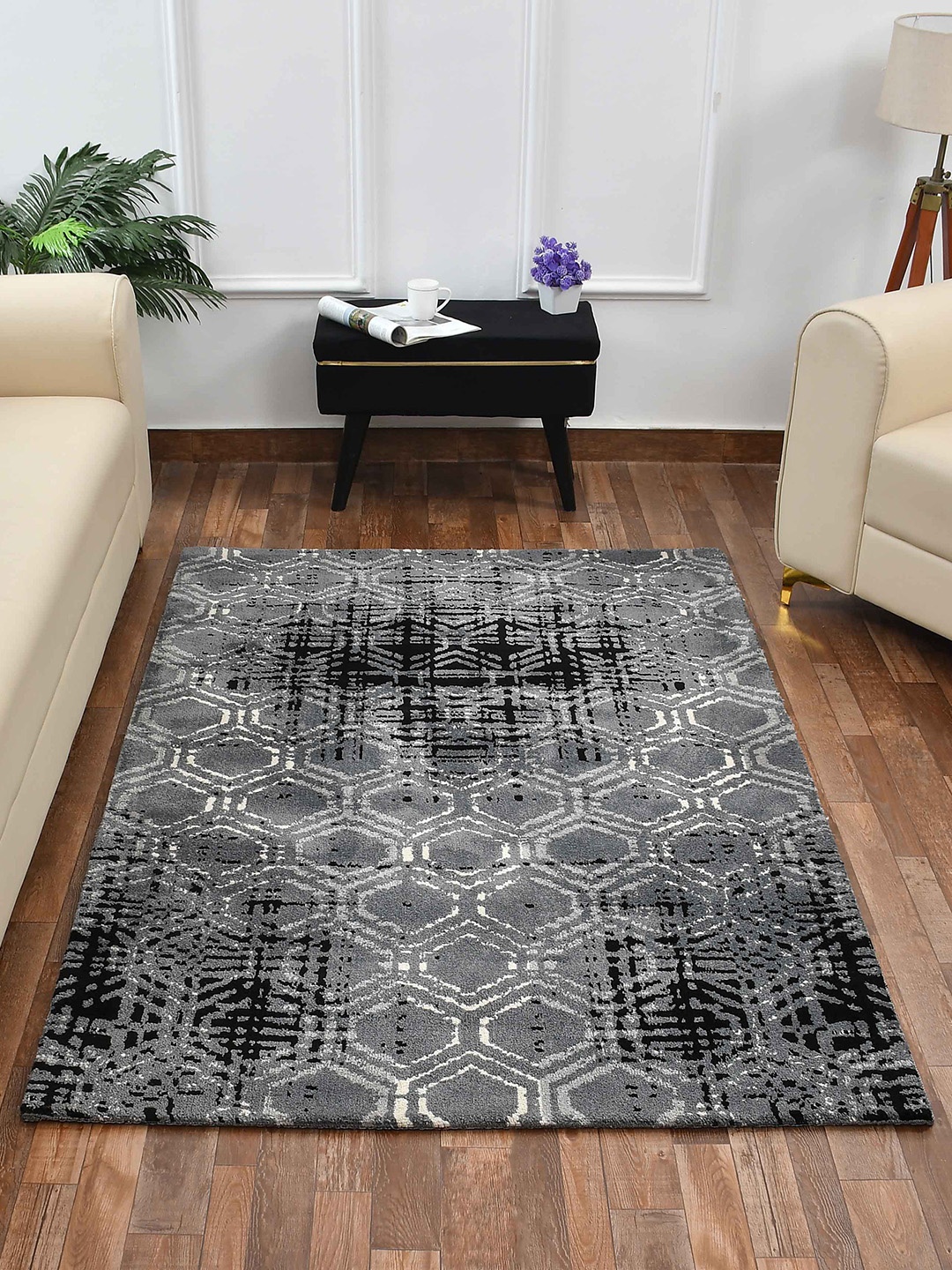 

PRESTO Black & Grey Geometric Printed No-Shred Carpet