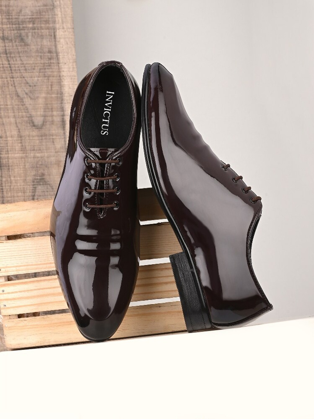 

INVICTUS Men Round Toe Formal Oxfords, Brown