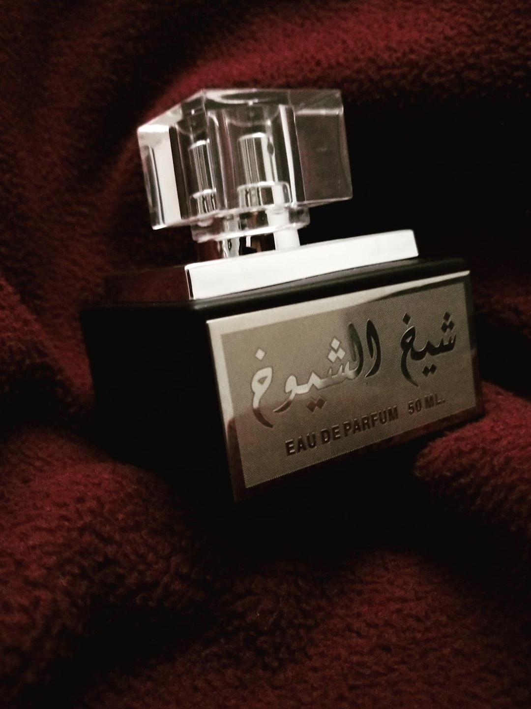 

Lattafa Sheikh Al Shuyukh Long-Lasting Eau De Parfum - 50 ml, Black