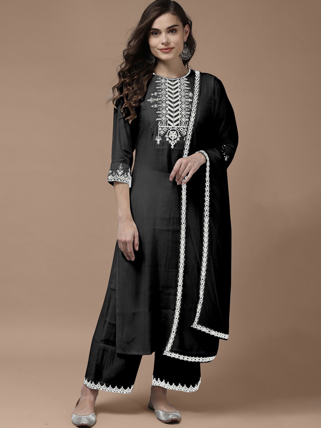 

BESUCHER Ethnic Motifs Embroidered Straight Kurta with Palazzos & Dupatta, Black