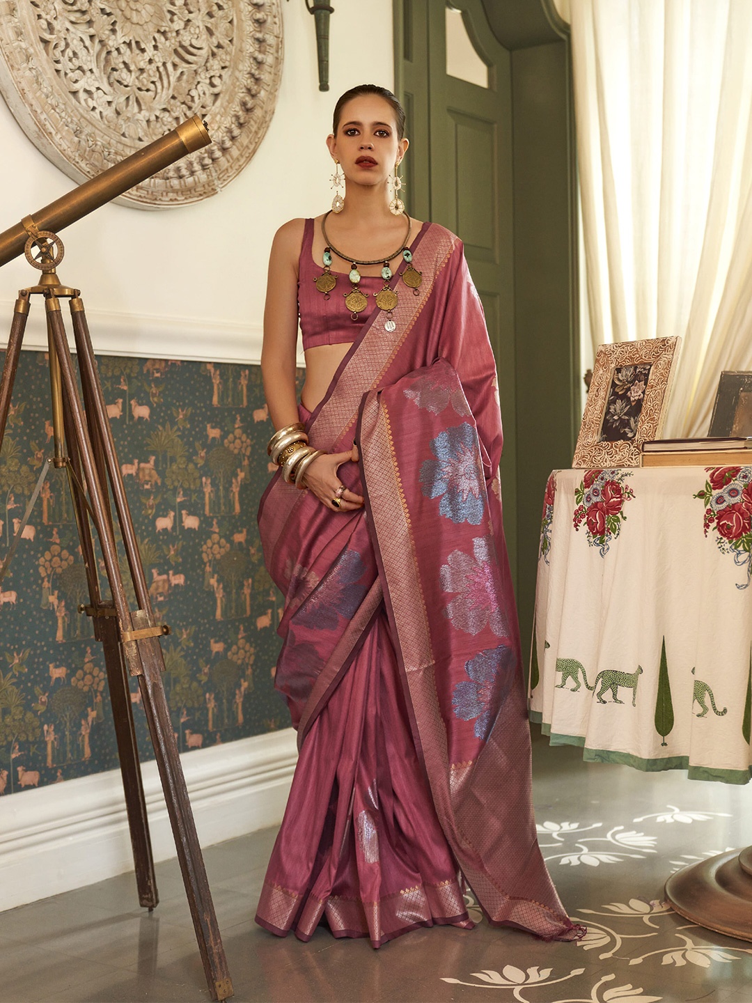 

elora Floral Woven Design Zari Pure Silk Bhagalpuri Saree, Red