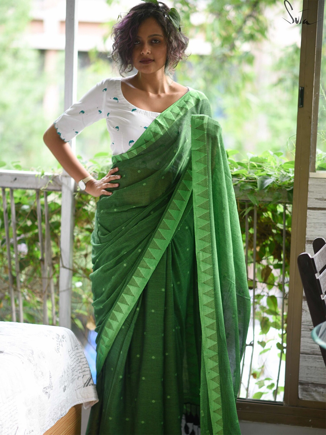 

Suta Green Woven Design Pure Cotton Saree with Fall