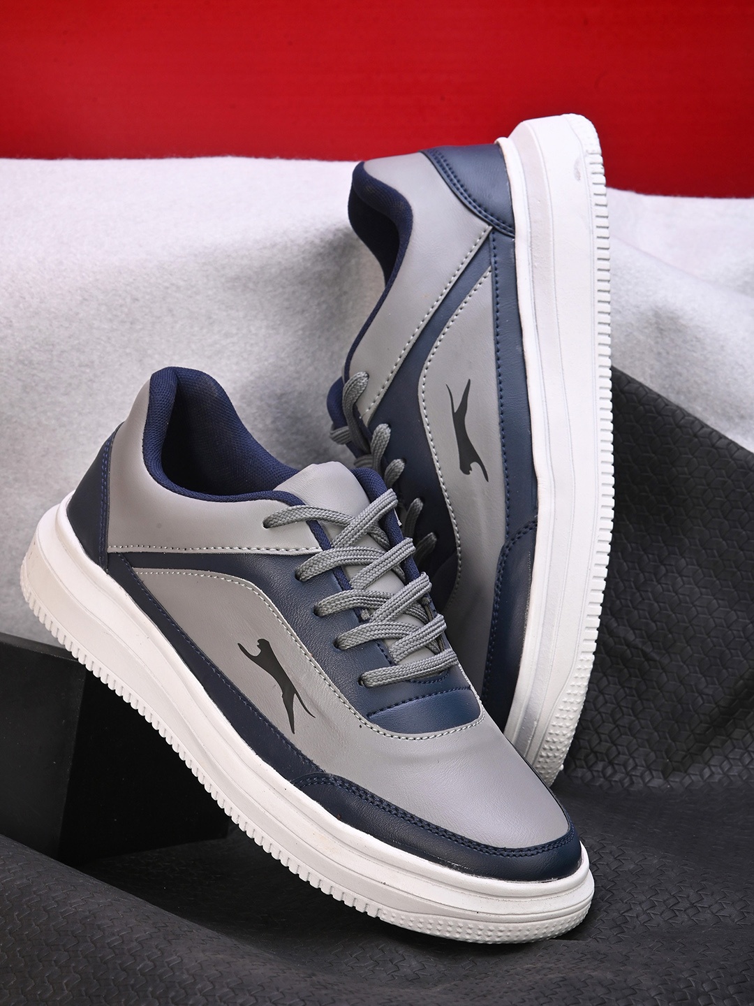 

Slazenger Men Colourblocked Lace-Up Sneakers, Navy blue