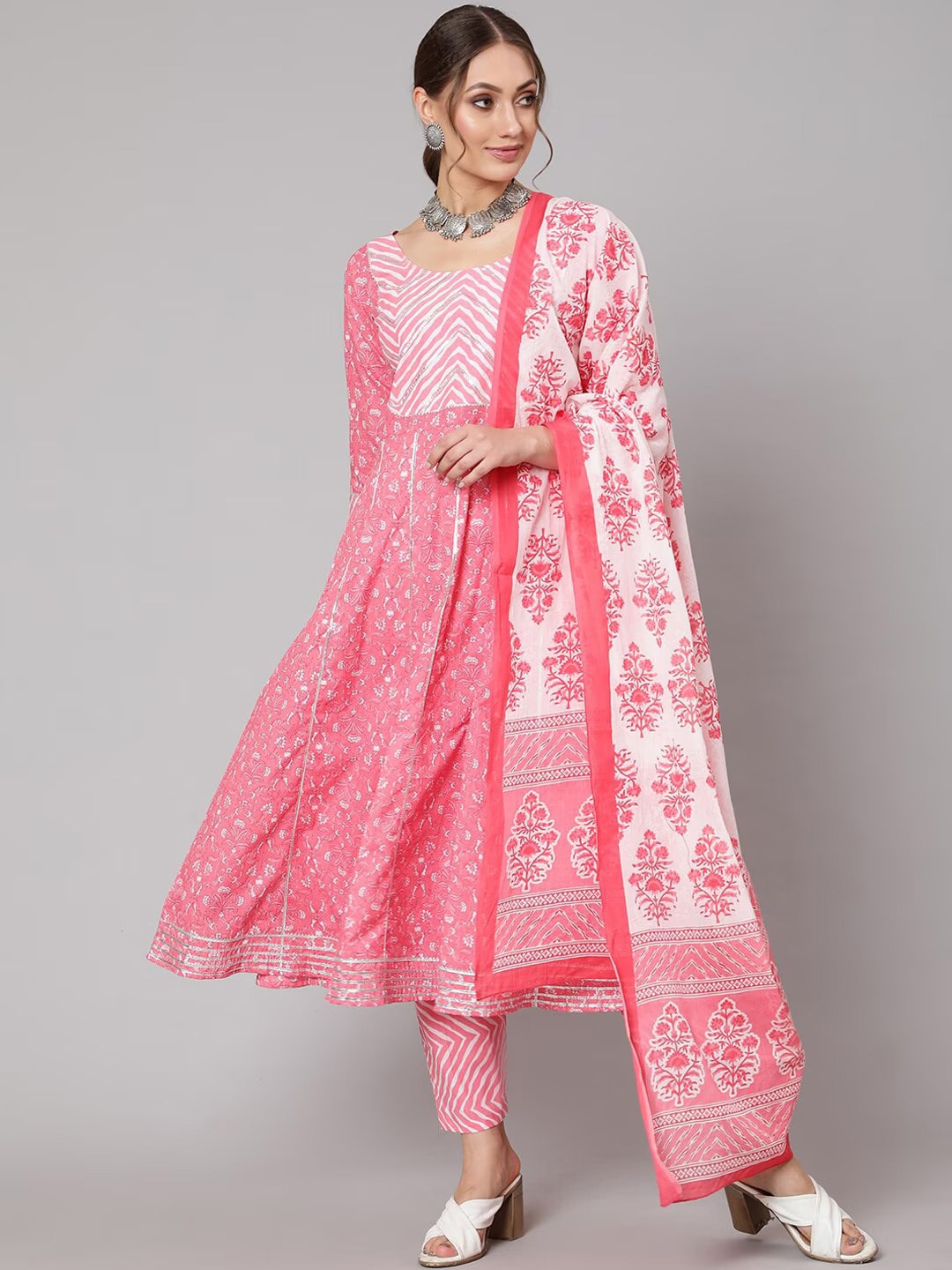 

THE NKS PLUS Ethnic Motifs Printed Gotta Patti Pure Cotton Kurta With Trousers & Dupatta, Pink