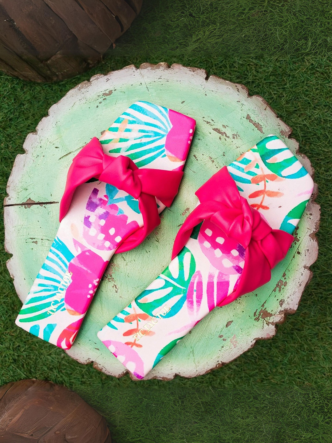 

TIC TAC TOE Women Printed Open Toe Flats, Pink