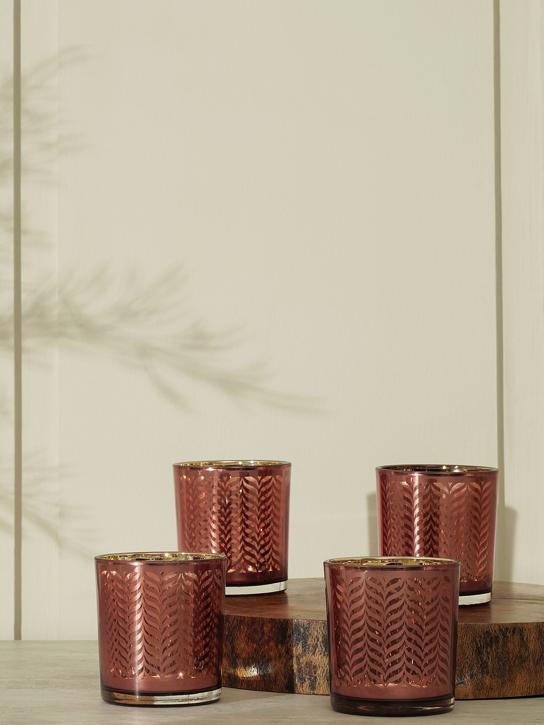 

Pure Home and Living Pink & Gold Toned 4 Pieces Herringbone Pattern Votive Holders