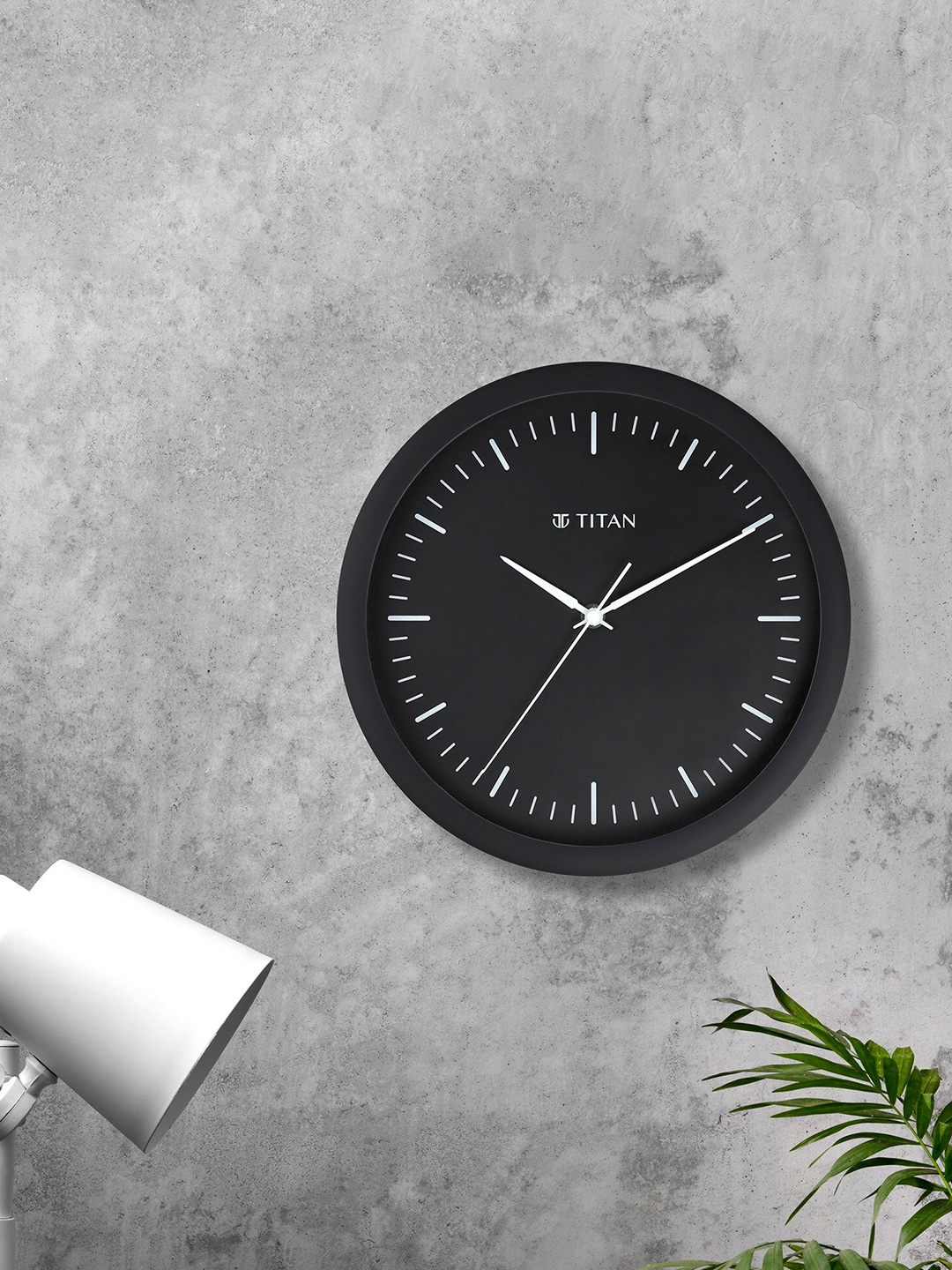 

Titan Black & White Analogue Contemporary Round Wall Clock