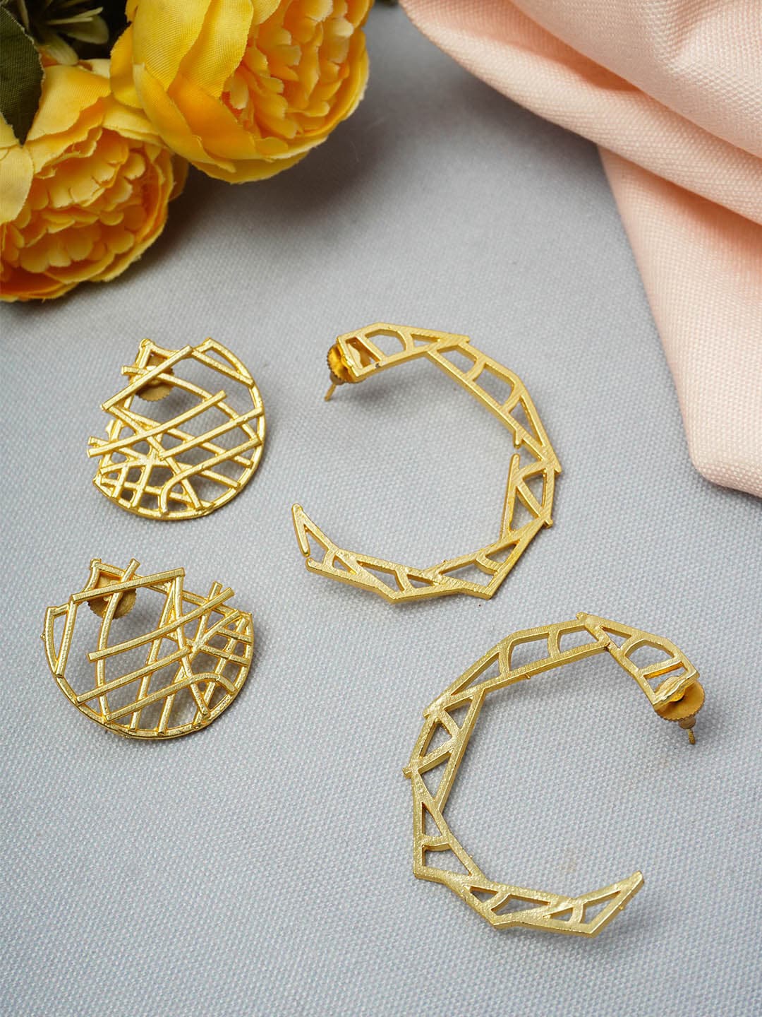 

Ferosh Set Of 2 Gold-Plated Contemporary Stud Earrings