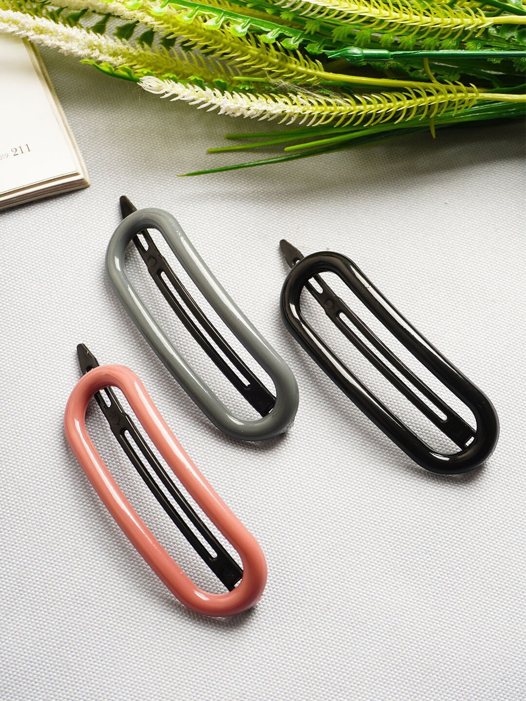 

Ferosh Set of 3Tic Tac Hair Clip, Black