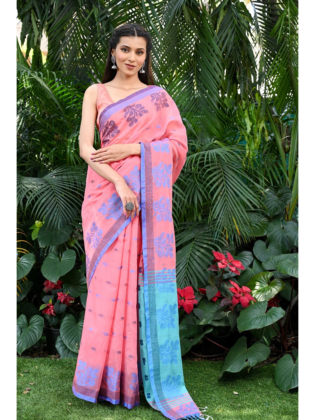 

BEATITUDE Floral Woven Design Pure Cotton Saree, Pink