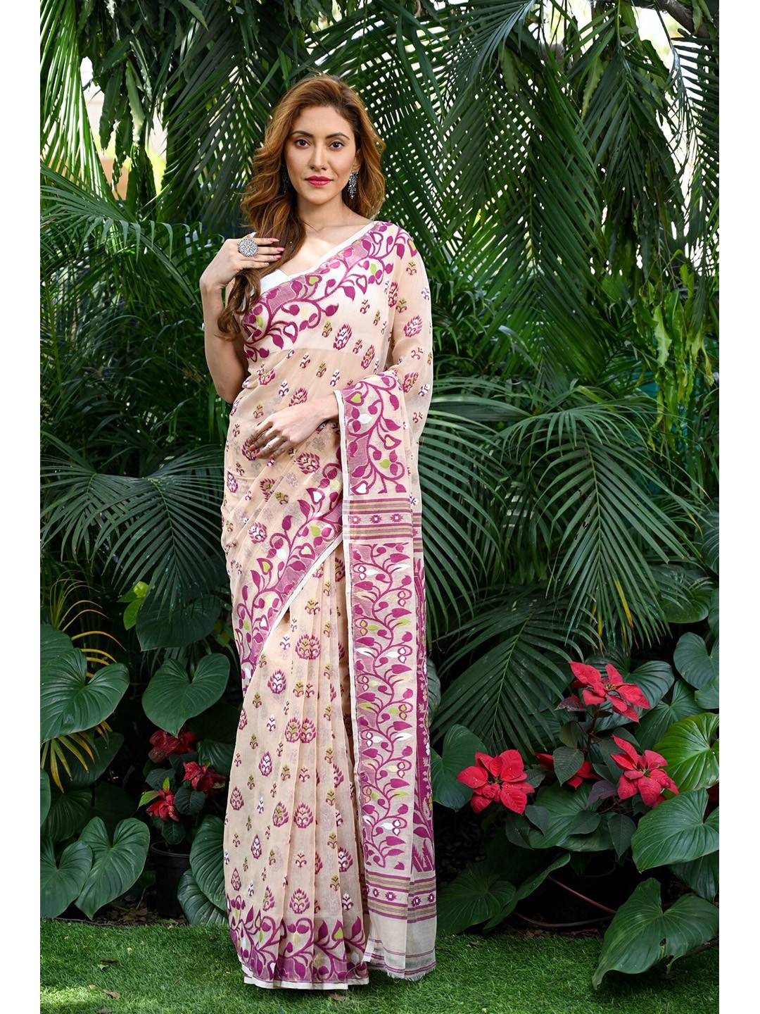 

BEATITUDE Ethnic Motifs Woven Design Saree, Beige