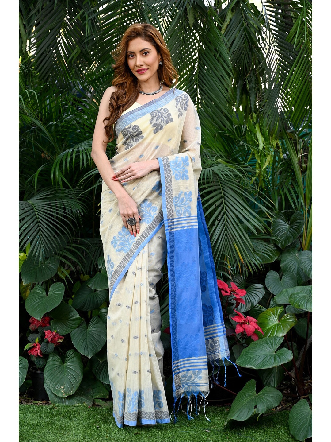 

BEATITUDE Ethnic Motifs Woven Design Silk Cotton Saree, Off white