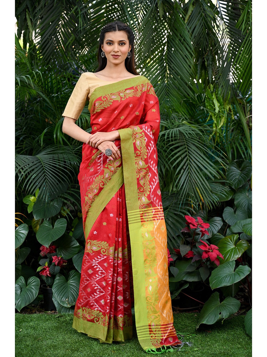 

BEATITUDE Floral Motif Woven Design Silk Cotton Saree, Red