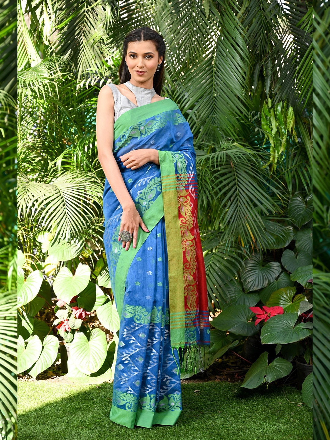 

BEATITUDE Floral Woven Design Silk Cotton Saree, Blue