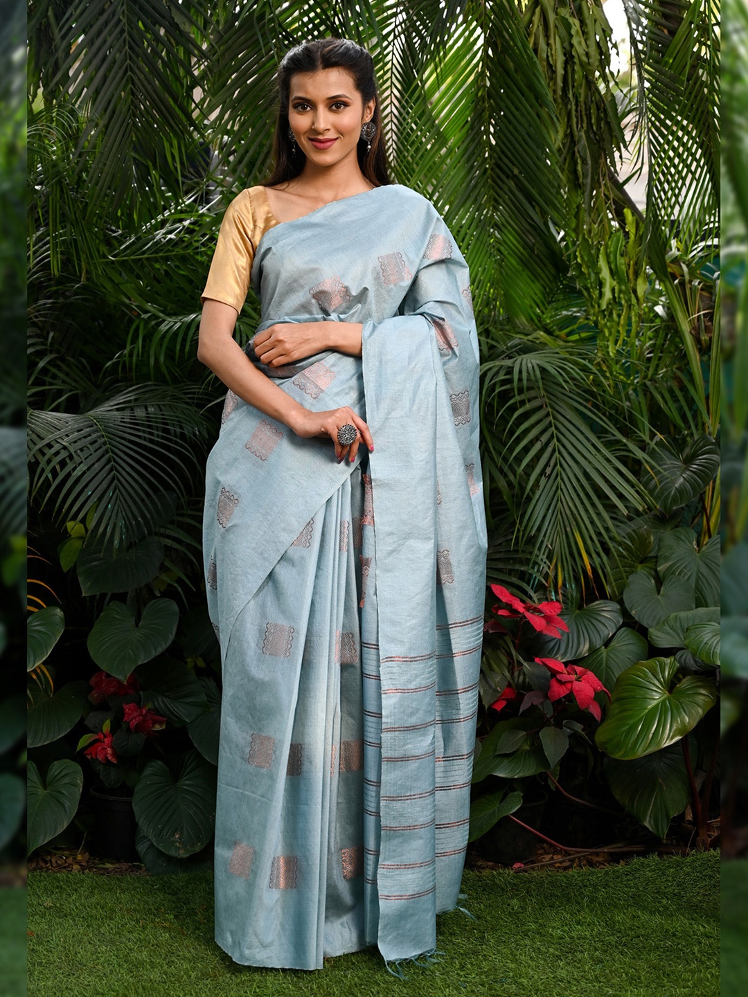 

BEATITUDE Ethnic Motifs Woven Design Zari Saree, Blue