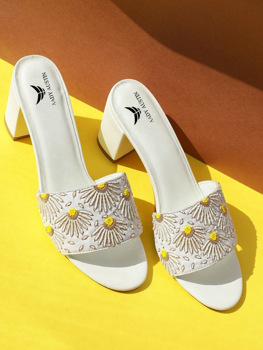 

AADY AUSTIN Embellished Open Toe Block Heels, White