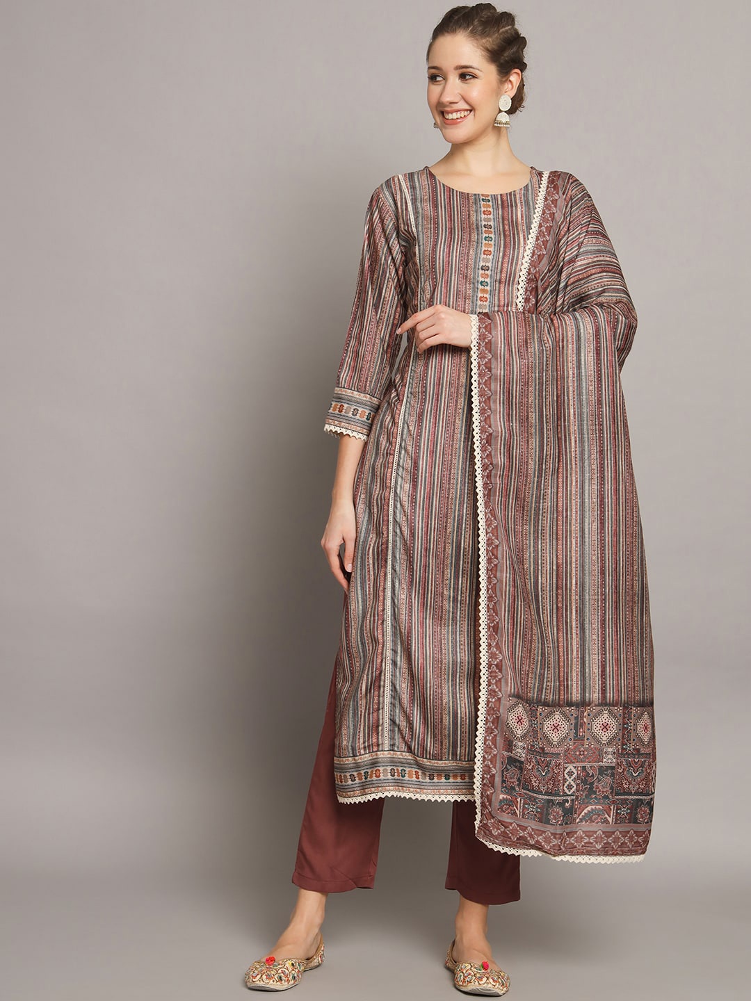 

Silai Bunai Ethnic Motifs Printed Kurta With Trousers & Dupatta, Grey