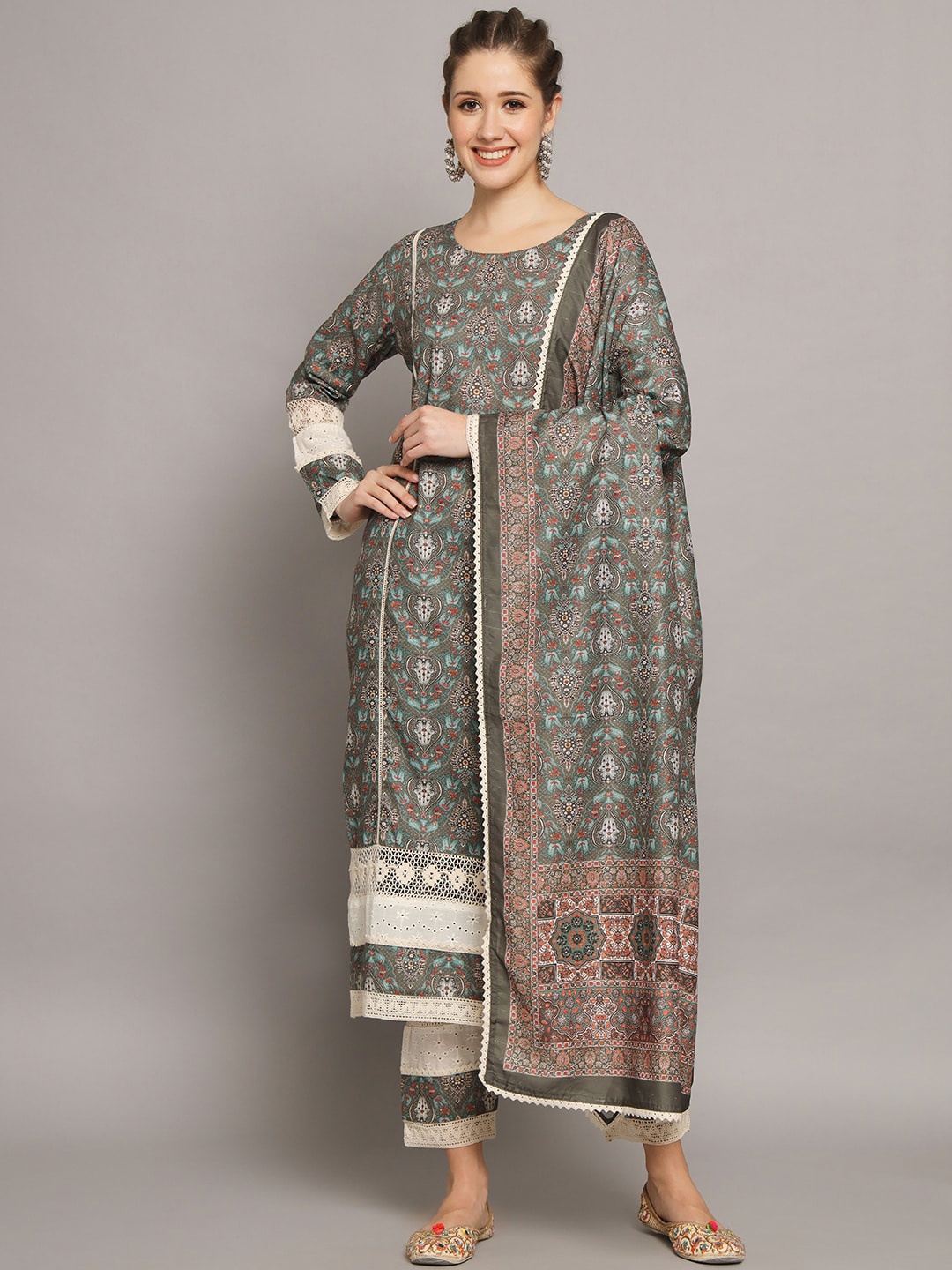 

Silai Bunai Ethnic Motifs Printed Kurta With Trousers & Dupatta, Green