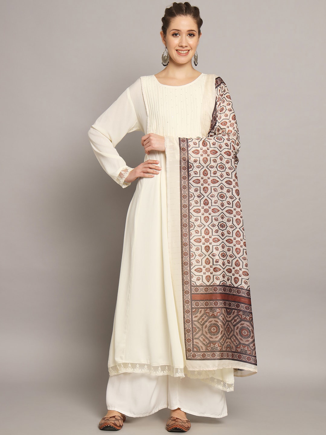 

Silai Bunai Panelled Kurta With Plazzos & Dupatta, Off white