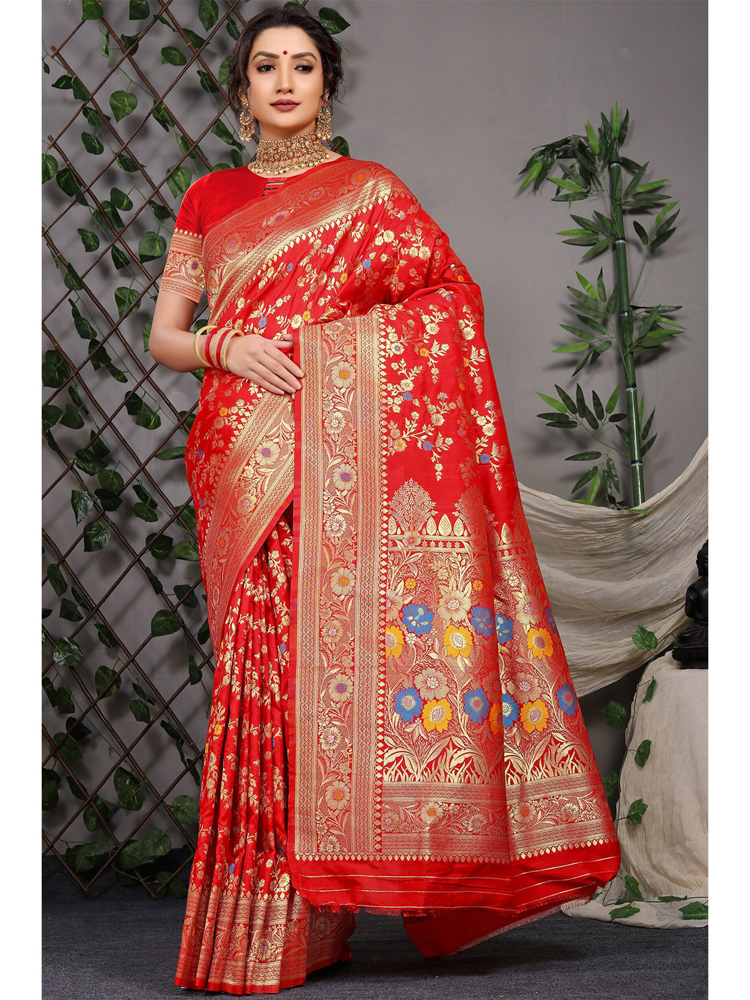 

Anaita Floral Woven Design Zari Pure Silk Banarasi Saree, Red