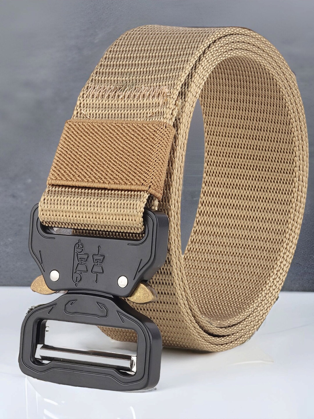 

ZORO Men Textured Belt, Gold