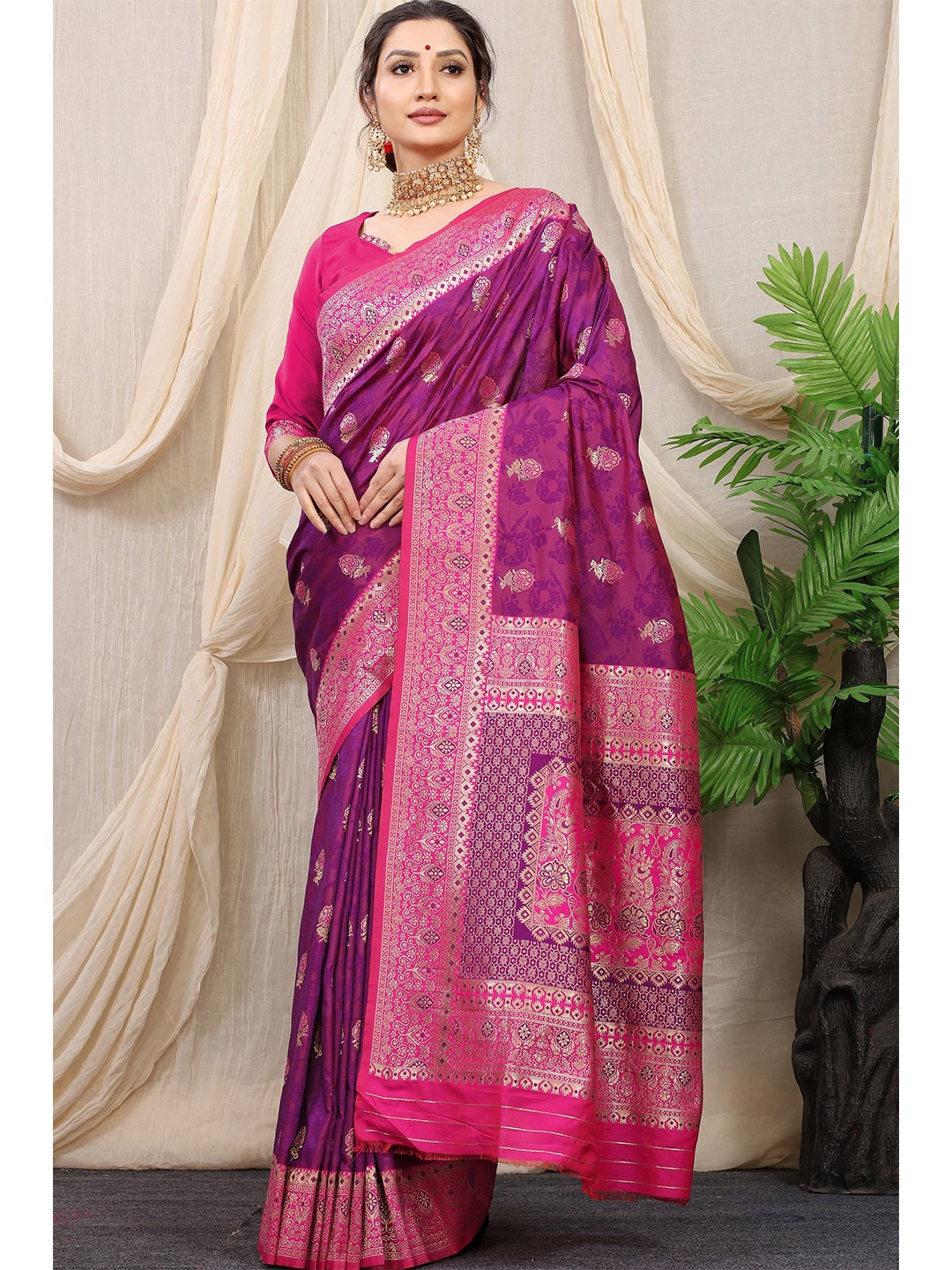 

Anaita Floral Woven Design Zari Pure Silk Banarasi Saree, Pink