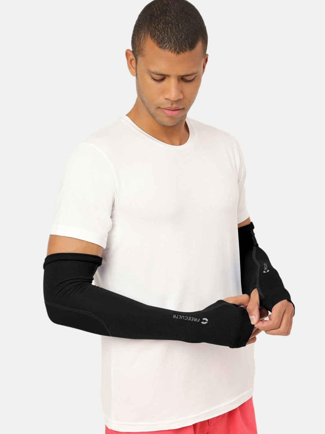 

FREECULTR Bamboo Cotton Breathable & Anti-Bacterial Arm Sleeves With-in Built Gloves, Black