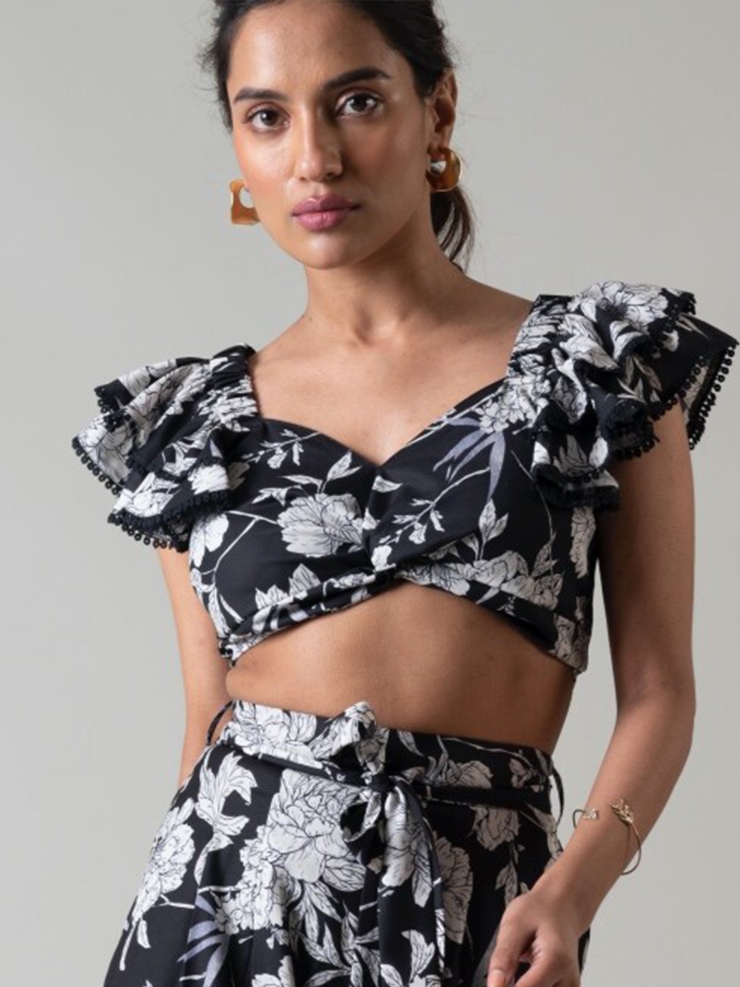 

Style Island Floral Print Crop Top, Black