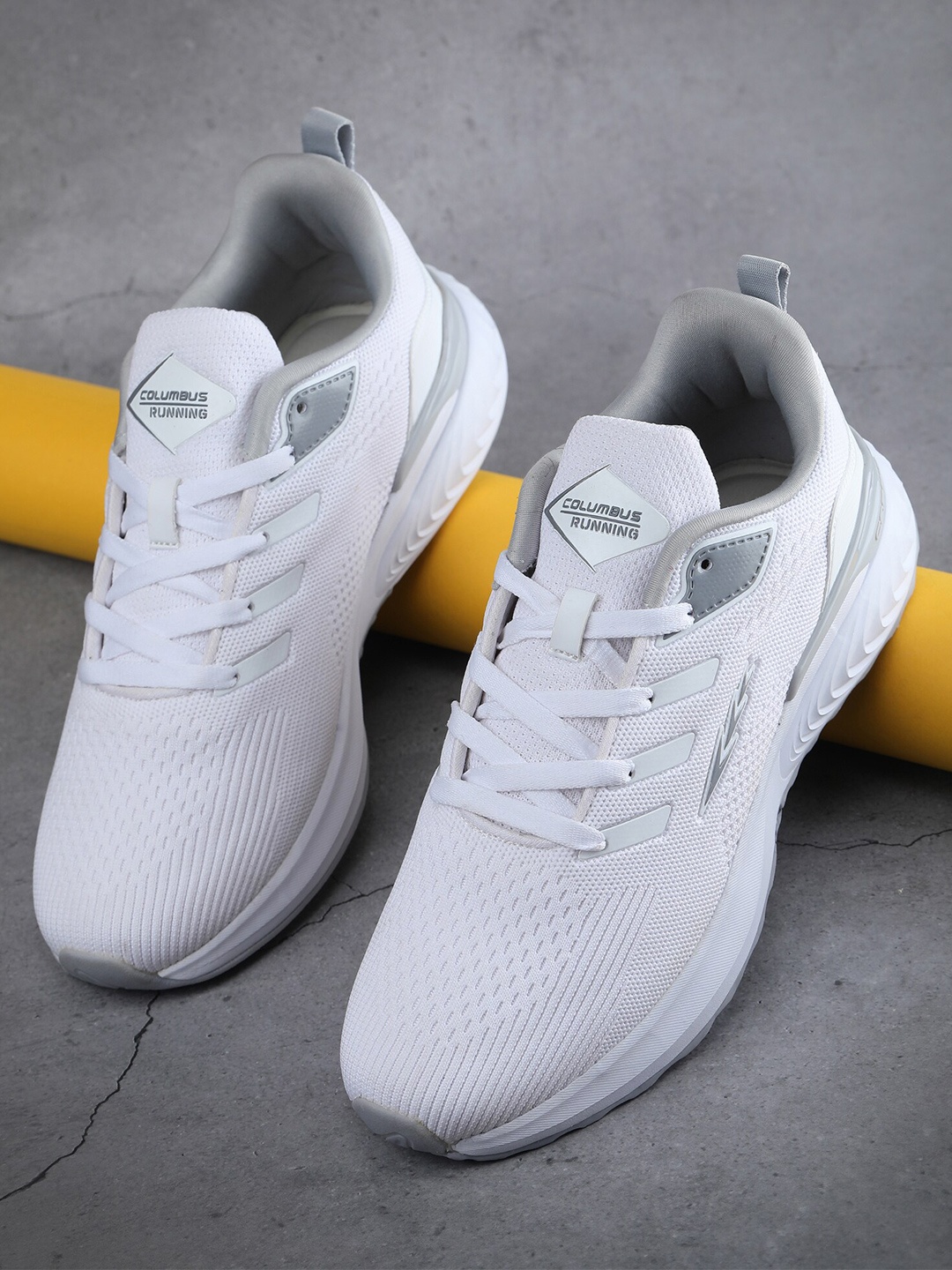 

Columbus Men MAIDEN PRO Mesh Running Shoes, White