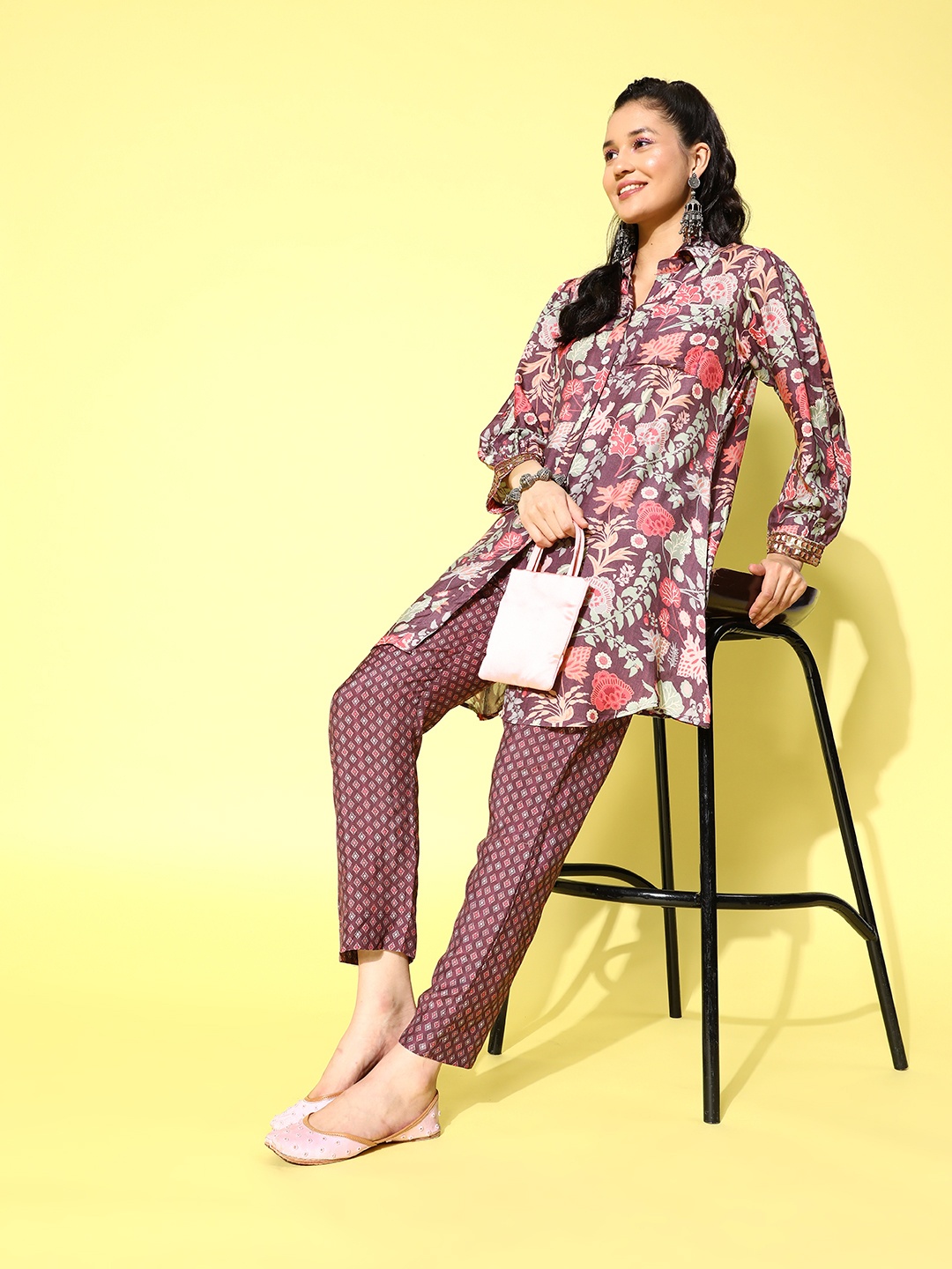 

ZOLA Floral Printed Regular Kurti With Trousers, Burgundy