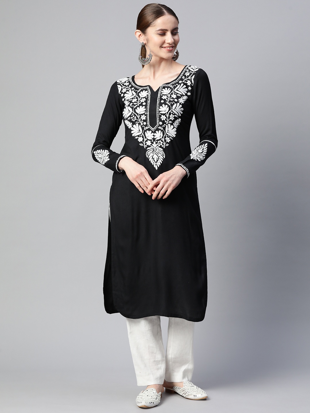 

SHADES OF FAASHION Floral Embroidered Chikankari Kurta, Black
