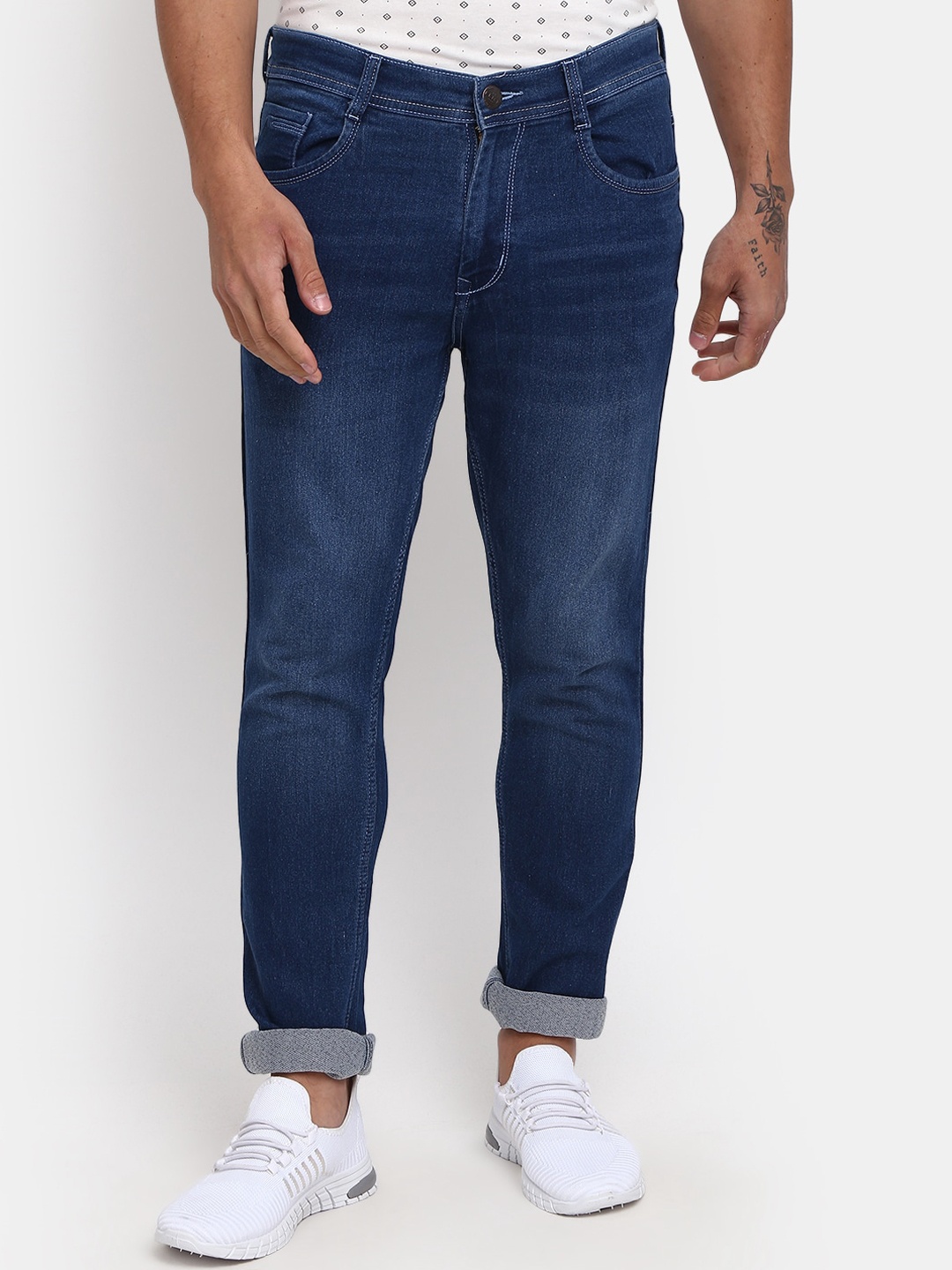 

V-Mart Men Mid-Rise Light Fade Stretchable Cotton Jeans, Blue